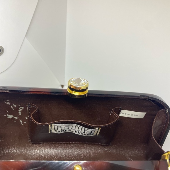 Carlo Fellini Amber Resin Clutch Purse with Gold Chain - Picture 8 of 9